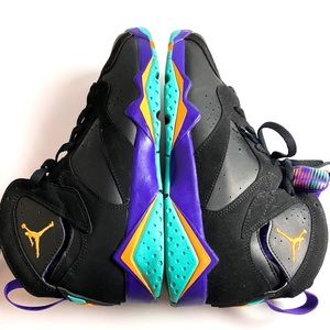 Air Jordan 7 Retro 30th Lola Bunny (Women 10.5)